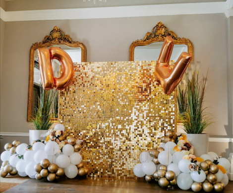 Live sequins for a photo zone wall